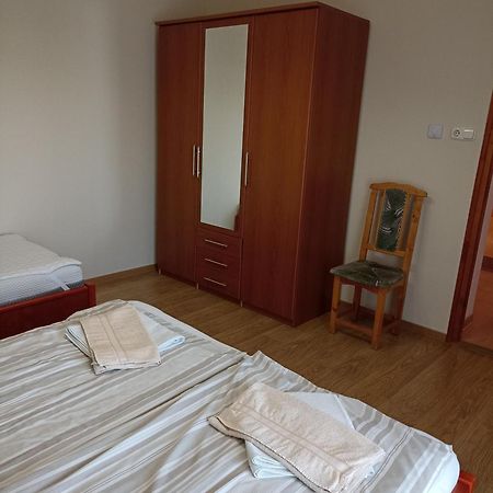 Bor Apartmanhaz Gyenesdiás Exterior foto