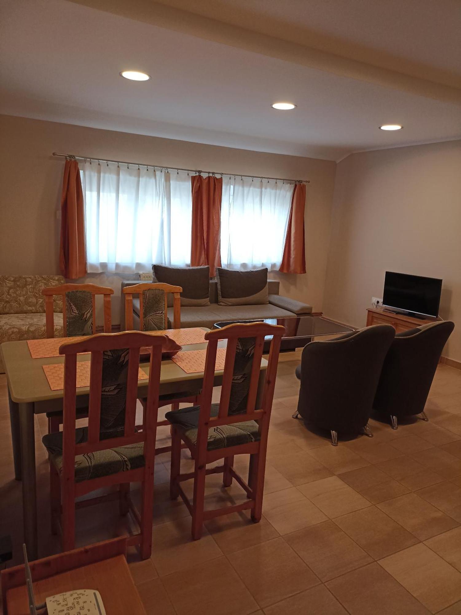 Bor Apartmanhaz Gyenesdiás Exterior foto